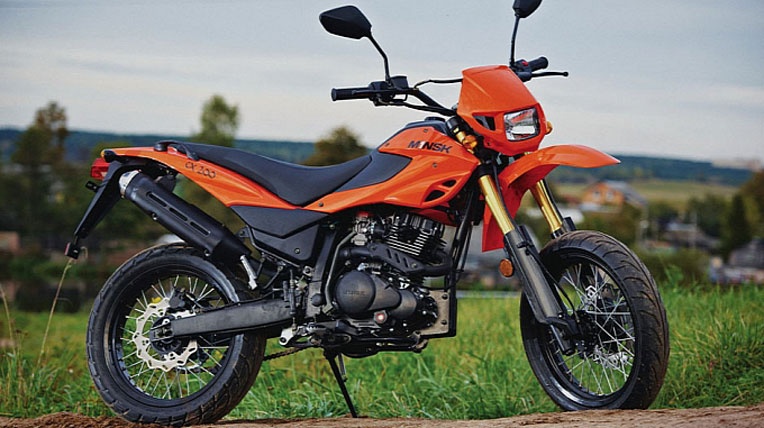 M1nsk trinh lang 'cao cao' CX 200 hinh anh