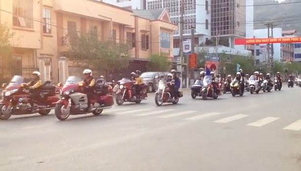 Clip dan mo to phan khoi lon dieu hanh o Son La hinh anh