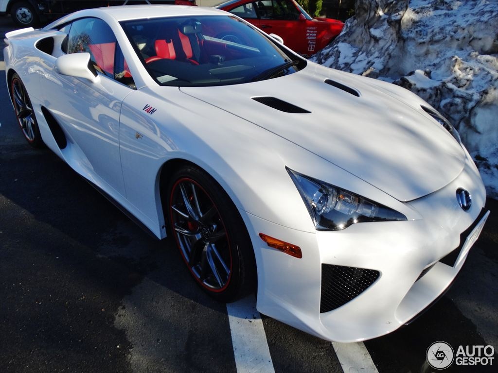 Lexus LFA ở Shizuoka, Nhật Bản.