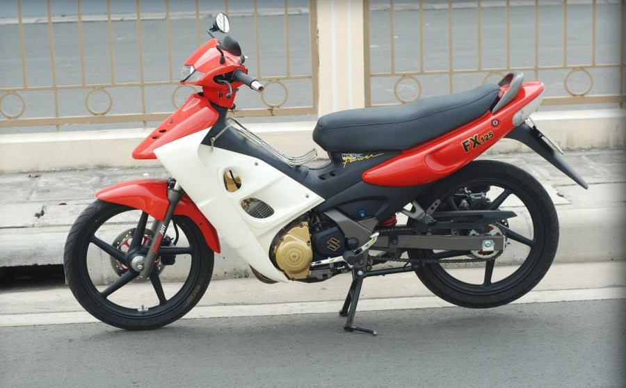 Suzuki FX125 tan trang cua 9X Sai Gon hinh anh