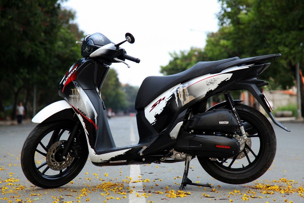 Honda SH 150i phu pha le choa den o Tien Giang hinh anh