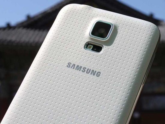 Samsung xac nhan mot so Galaxy S5 bi loi camera hinh anh