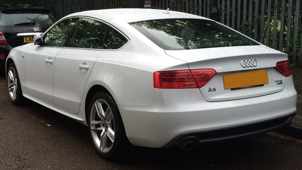 Audi bi to lua doi khach hang ve do an toan cua A5 hinh anh