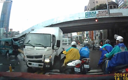 Tinh huong thoat chet thot tim khi dung cho den do hinh anh