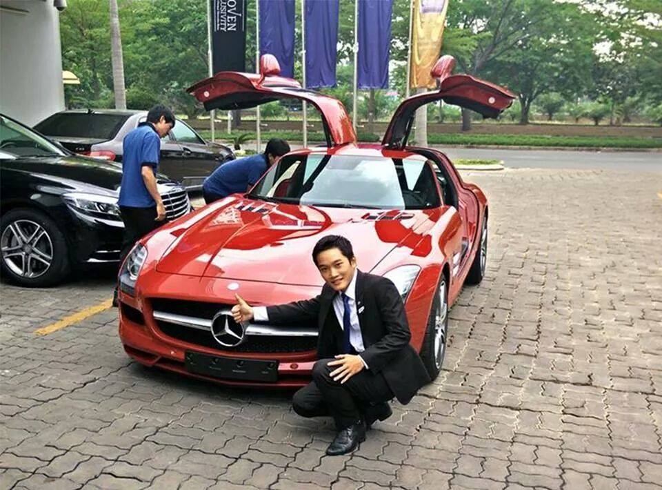 Sieu xe 'canh chim' Mercedes-Benz SLS AMG thu hai ve VN hinh anh