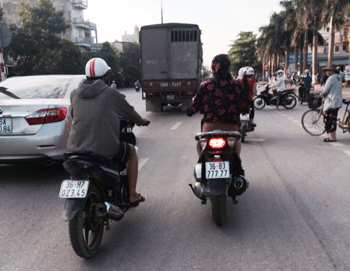 Honda SH bien ngu quy 7 tren duong pho Thanh Hoa hinh anh