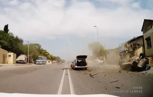 Pha va cham kinh hoang o toc do cao hinh anh