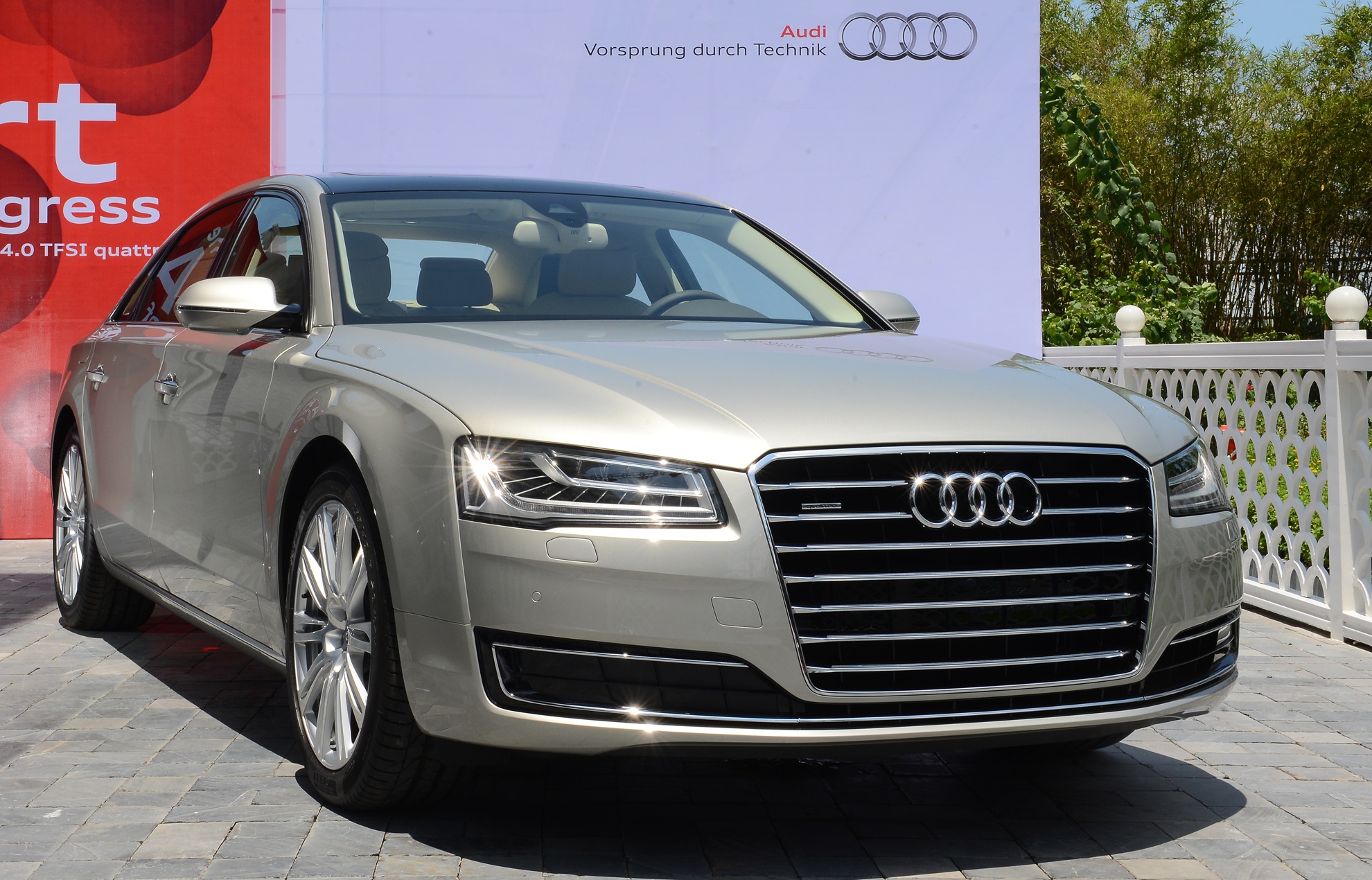 Xe sang nhat cua Audi ra mat tai VN, gia tu 4,4 ty dong hinh anh