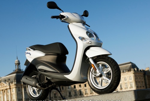 Yamaha chuan bi ra xe tay ga cao cap nhat tai VN hinh anh