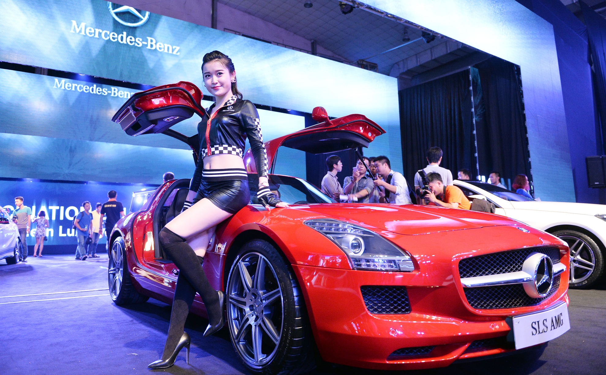 Can canh ve dep sieu xe canh chim Mercedes 11,8 ty dong hinh anh