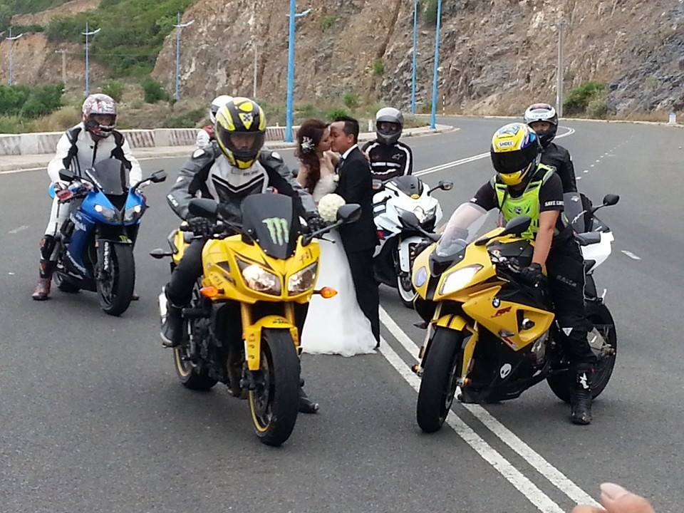 Man dot lop mo to mung hanh phuc cap biker o Nha Trang hinh anh