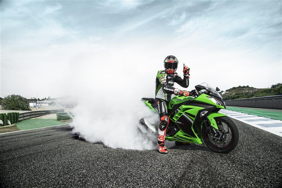 Kawasaki Ninja 300 Special Edition gia gan 180 trieu hinh anh