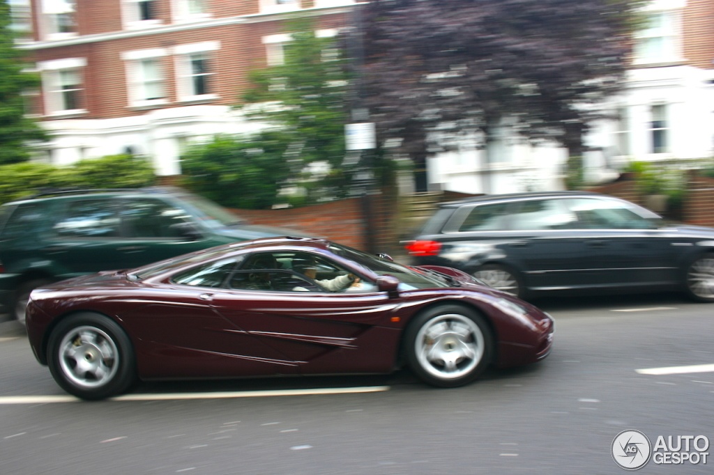 Danh hai dong Mr.Bean lai sieu xe McLaren F1 hang hiem hinh anh