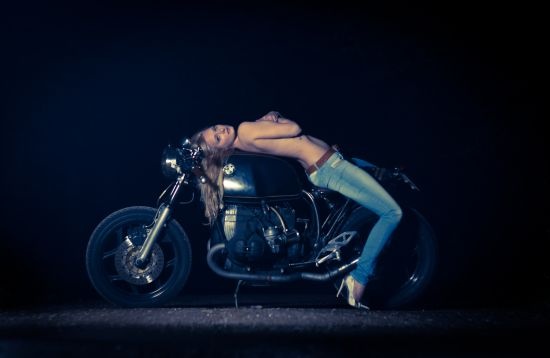 'Duong cong mem mai' tren xe co bui phui hinh anh