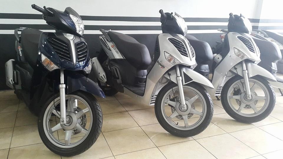 Xe tay ga canh tranh Honda SH bat dau ban o Ha Noi hinh anh