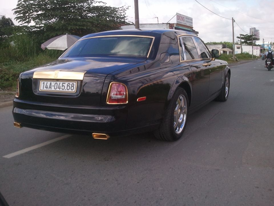Rolls-Royce Phantom ma vang bien Quang Ninh xuat hien o SG hinh anh