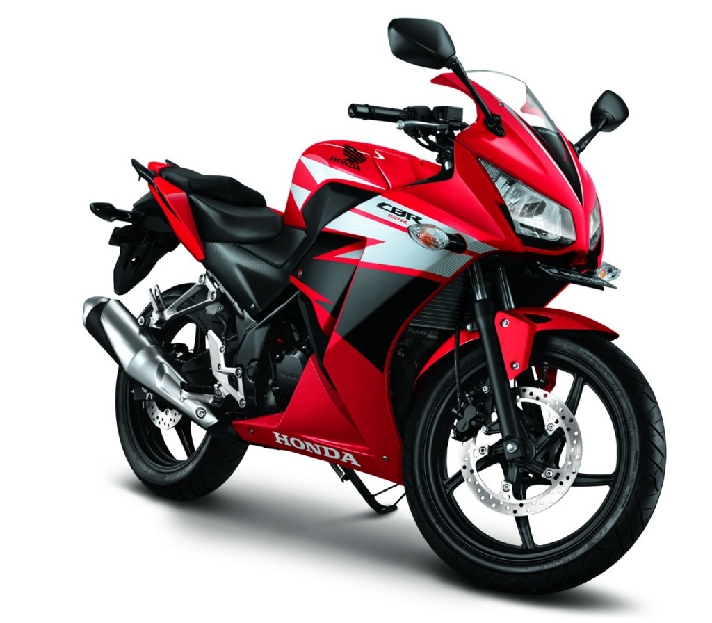 Can canh Honda CBR150R den pha doi vua ra mat hinh anh