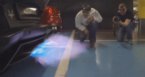 Lamborghini Aventador boc chay tu man khac lua hinh anh