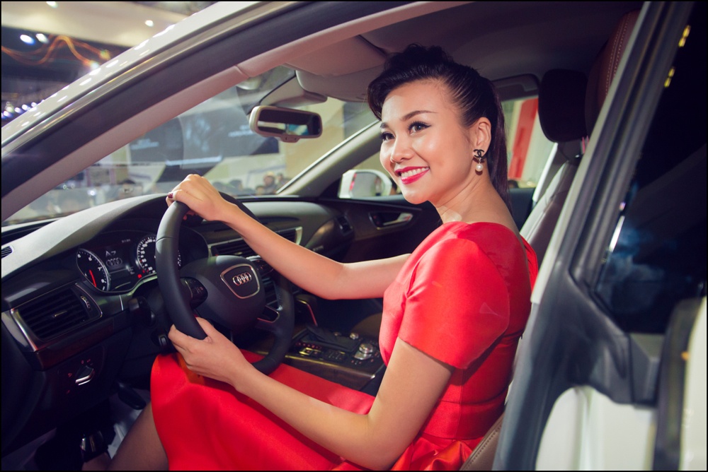 Dan sao dai su cua Audi tai Vietnam Motor Show 2014 hinh anh