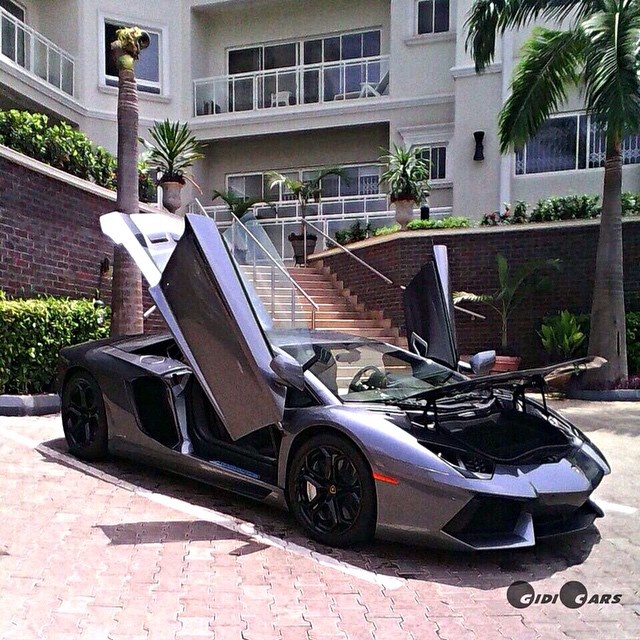 Lamborghini Aventador
