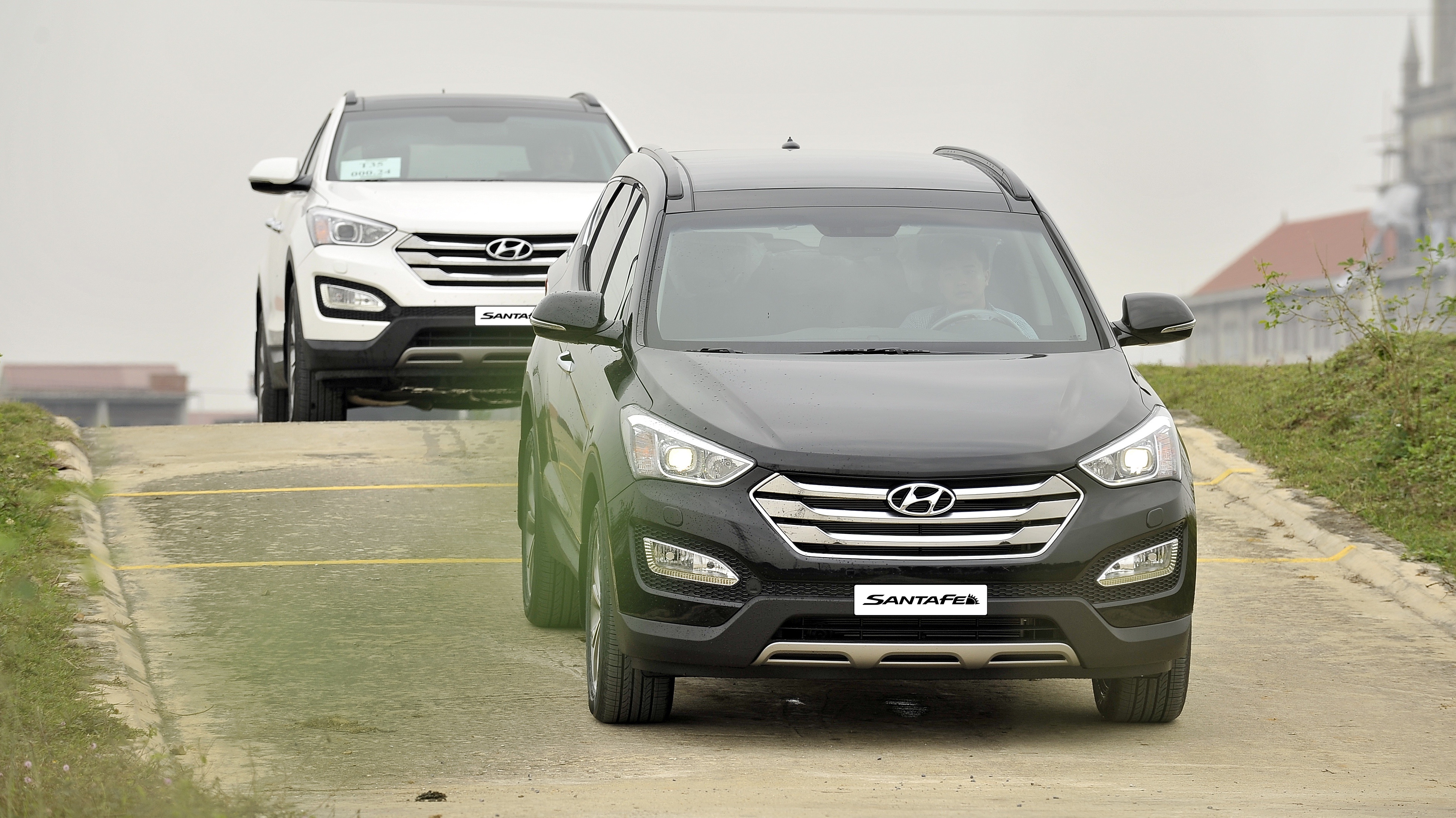 Hyundai Santa Fe 2015 lap rap trong nuoc gia tu 1,13 ty dong hinh anh