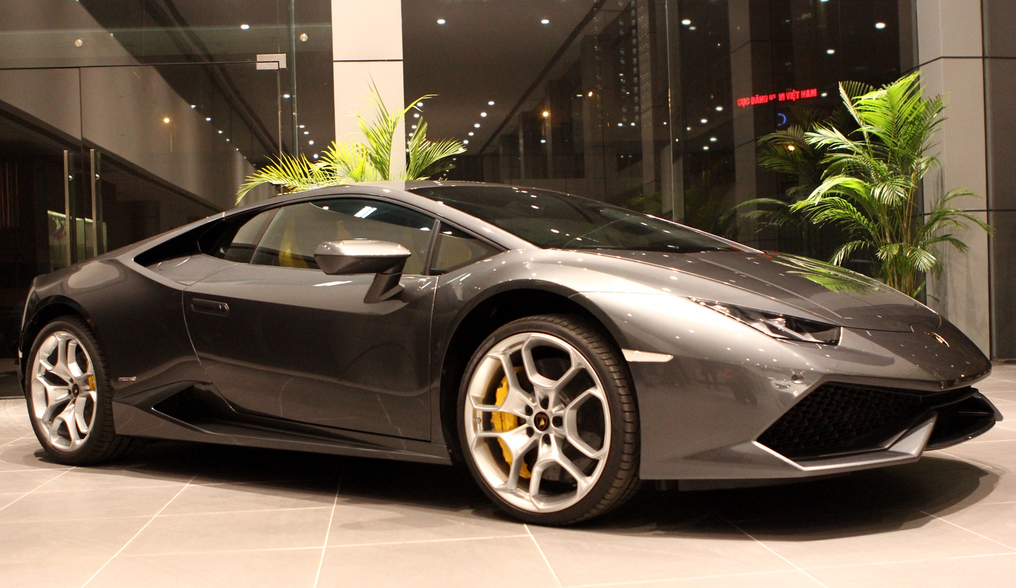 Nghe thu tieng po cua Lamborghini Huracan dau tien o VN hinh anh