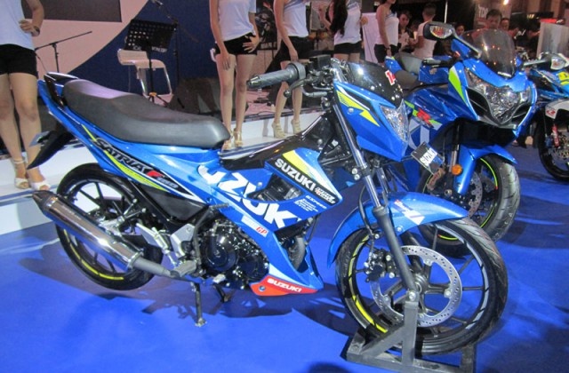 Suzuki Satria 150 mau xanh GP gia 34 trieu dong hinh anh