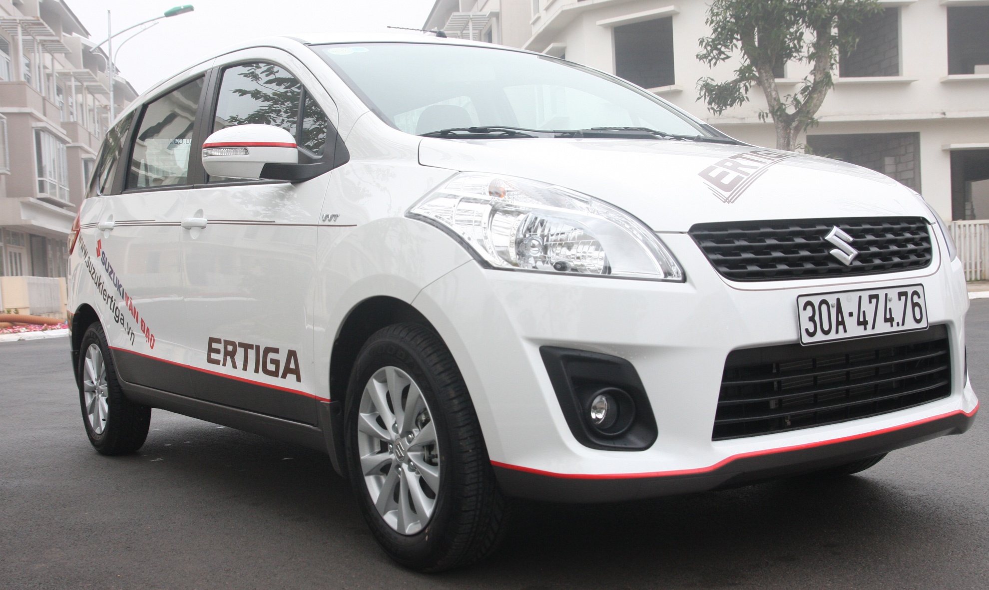 Suzuki Ertiga - tan binh xe 7 cho gia re cho gia dinh hinh anh