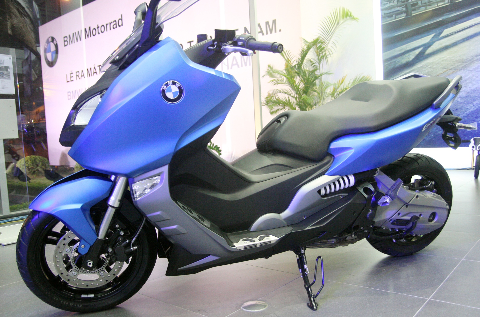 Chi tiet xe tay ga BMW C600 Sport gia 538 trieu dong tai VN hinh anh