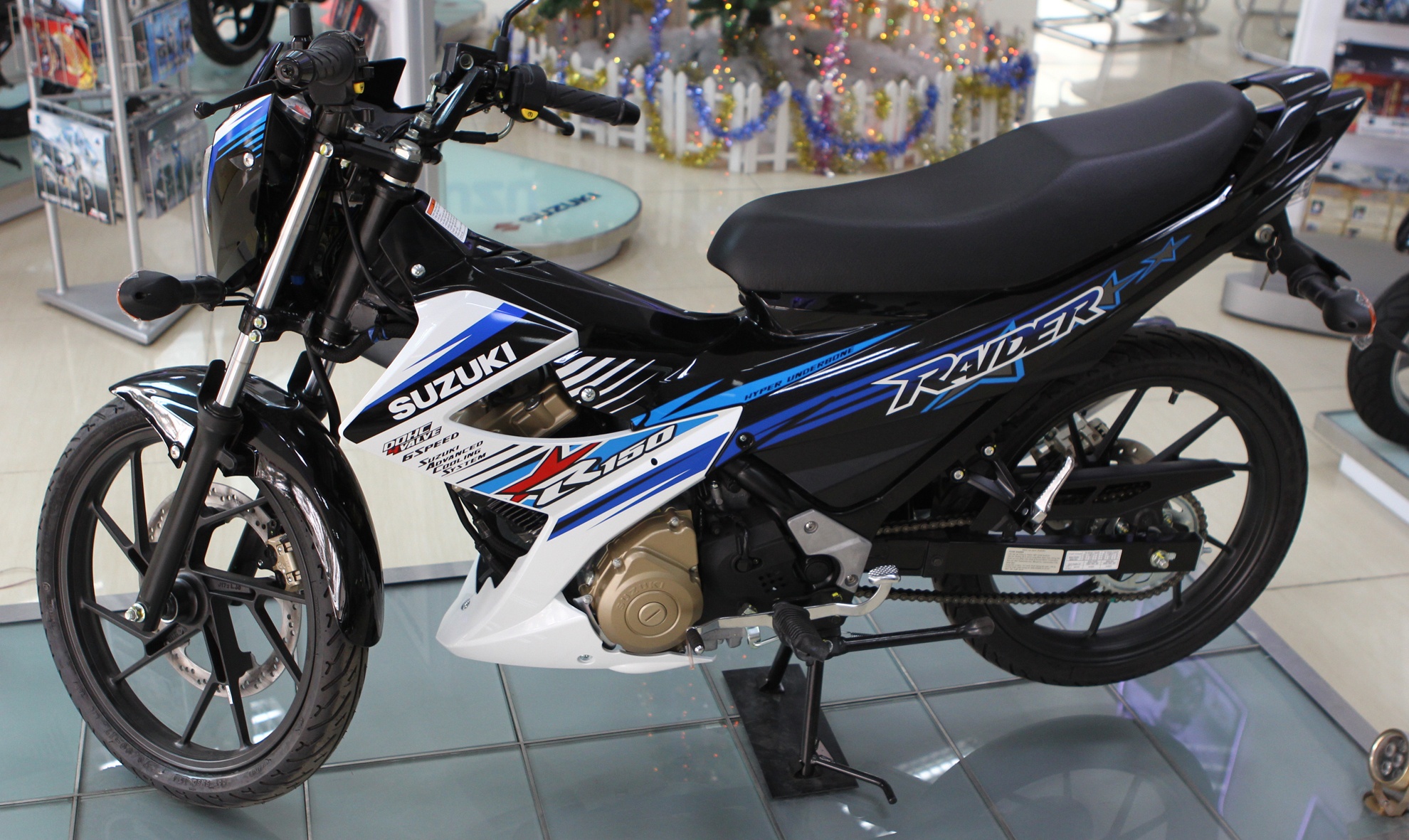 Anh chi tiet Suzuki Raider R150 mau moi vua ban o VN hinh anh