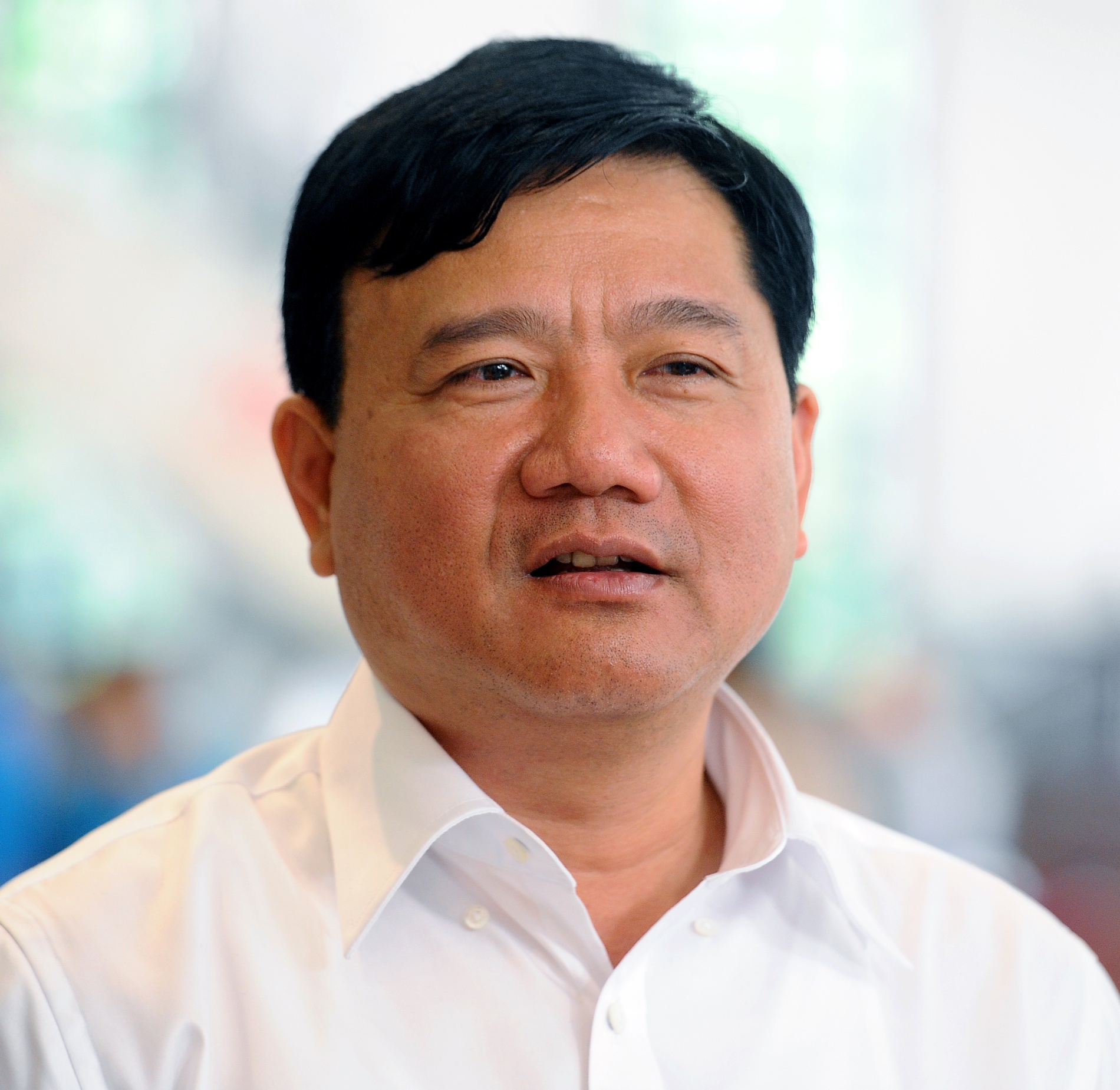 Bo truong Dinh La Thang: 'Ban xe may gan lien mu bao hiem' hinh anh