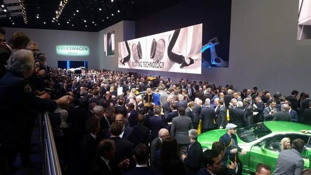 Man ra mat loat sieu xe thuoc tap doan Volkswagen hinh anh