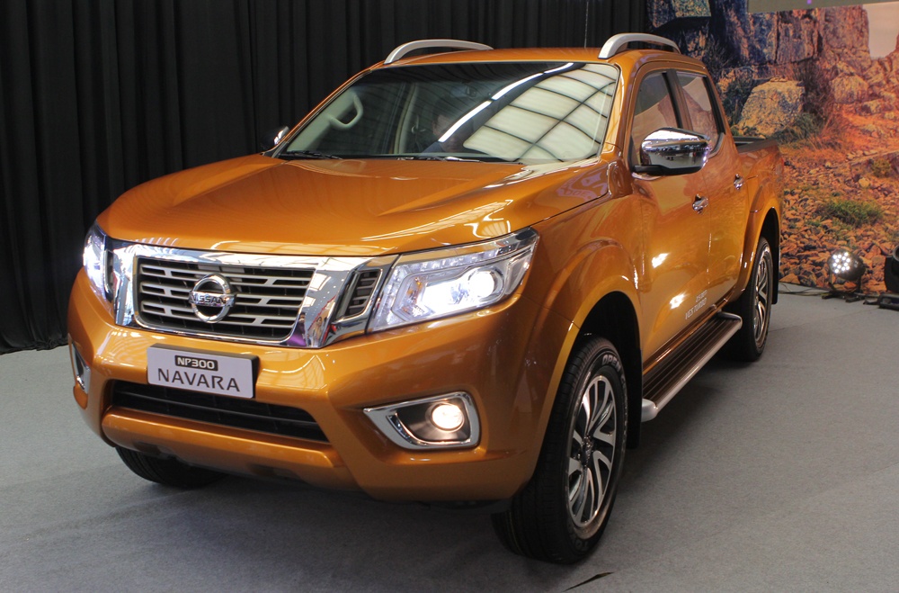 Anh chi tiet Nissan Navara 2015 vua ra mat o Viet Nam hinh anh