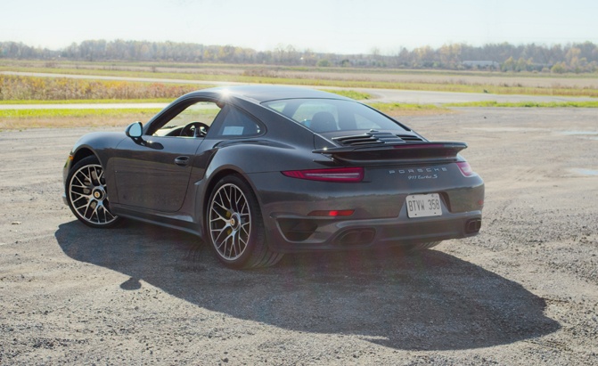Porsche lai gan 19.000 USD moi xe trong nam 2014 hinh anh