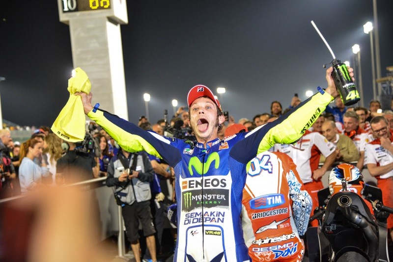 Valentino Rossi về nhất tại chặng mở màn Commercial Bank Grand Prix of Qatar 2015.