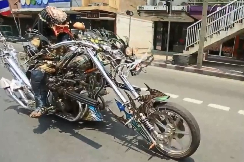 Harley phong cach nguoi ngoai hanh tinh cua biker Thai Lan hinh anh