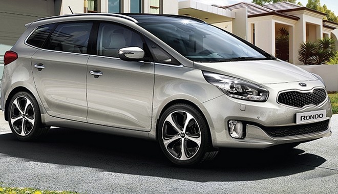Kia Rondo - mau xe 7 cho ken khach Viet hinh anh