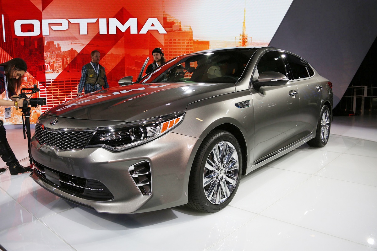 Kia Optima 2016 voi 3 lua chon dong co len ke cuoi nam nay hinh anh