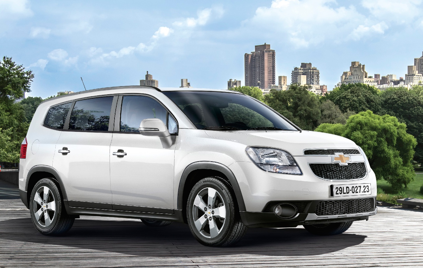 Chevrolet Orlando 2015 gia 759 trieu dong o Viet Nam hinh anh