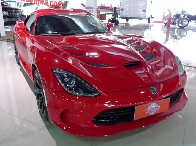 Dodge Viper 2015 ve Trung Quoc dat gap 5 lan o My hinh anh