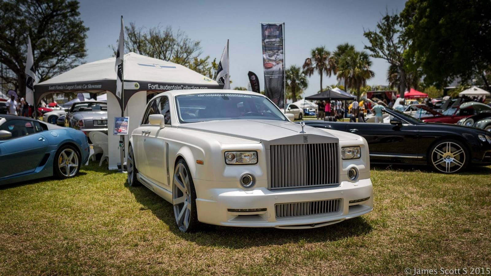 Một mẫu Rolls-Royce Phantom độ.