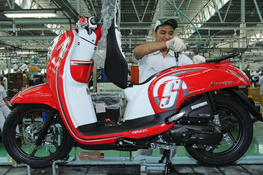 Honda Scoopy voi dong co ESP gia 1.238 USD hinh anh