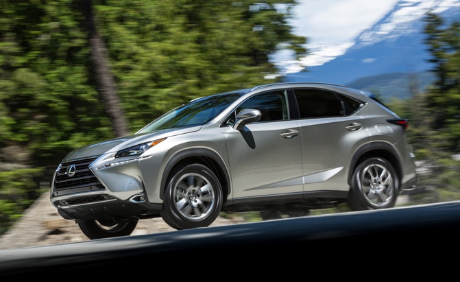 Lexus NX 2015 vua ra mat o VN bi trieu hoi tai My hinh anh