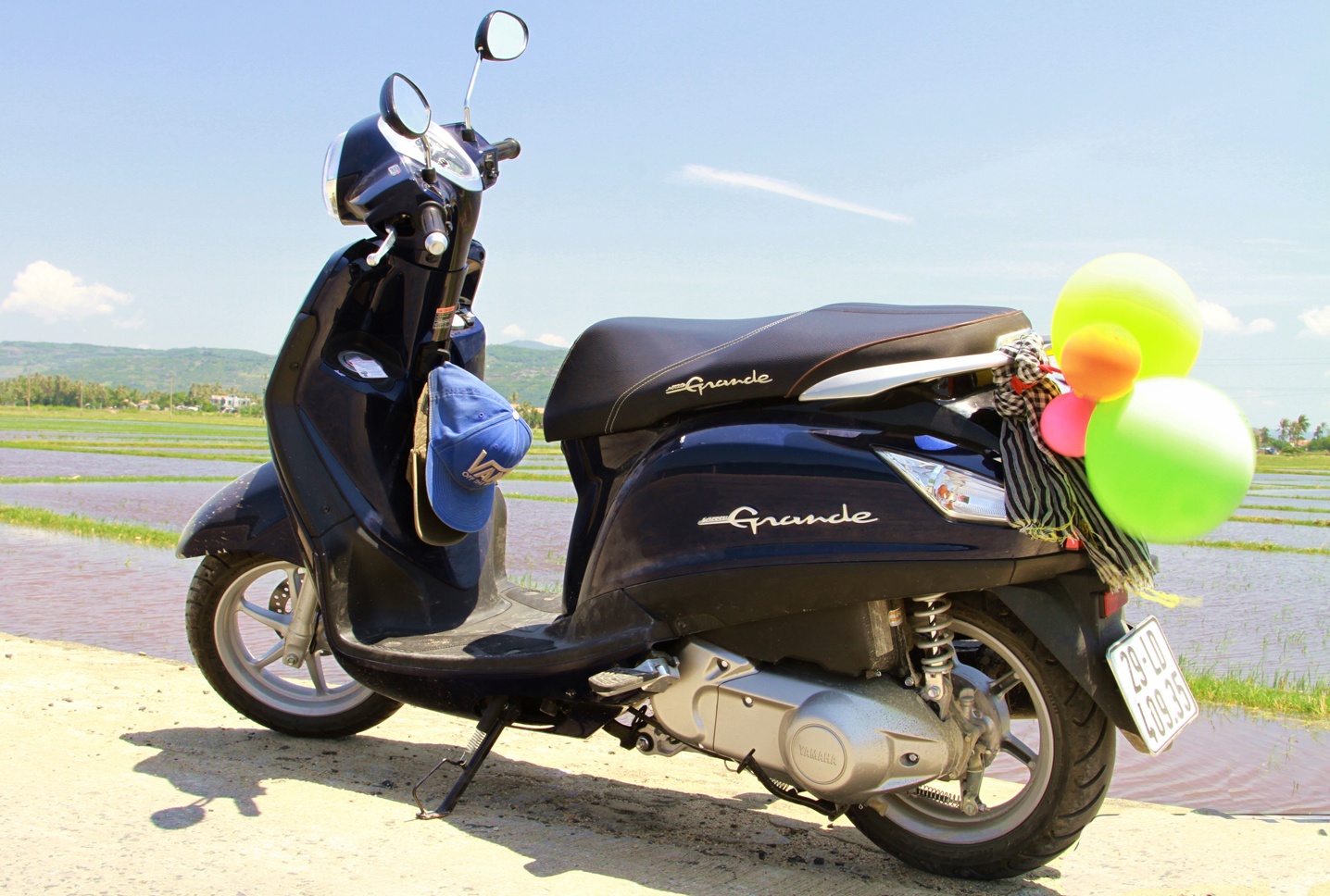 Nozza Grande cham moc 8.000 xe mot thang o Viet Nam hinh anh