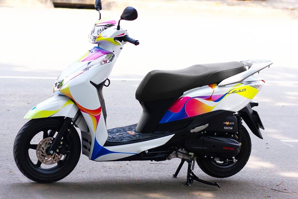 Honda Lead 125 voi dai chuyen mau dieu da hinh anh