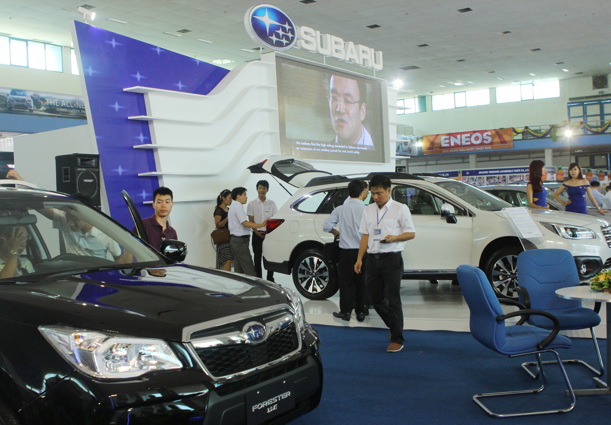 Vietnam AutoExpo 2015 tiep tuc vang cac thuong hieu oto hinh anh