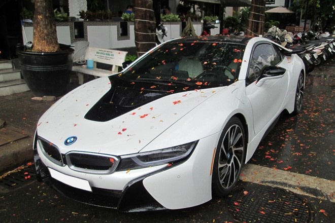 BMW i8 so huu dong co tot nhat nam 2015 hinh anh