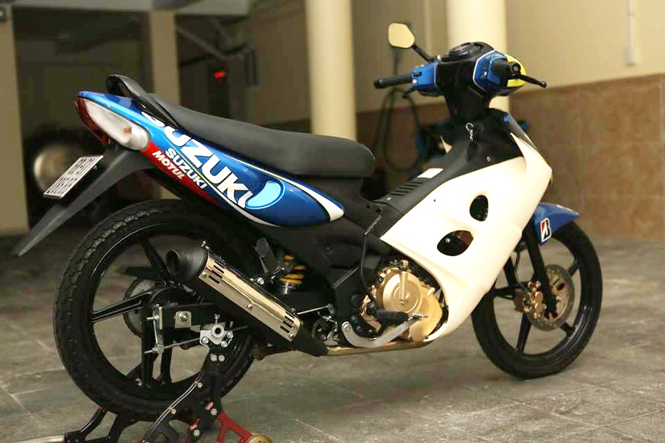 Suzuki FX125 son lai dan ao cua biker Sai Gon hinh anh