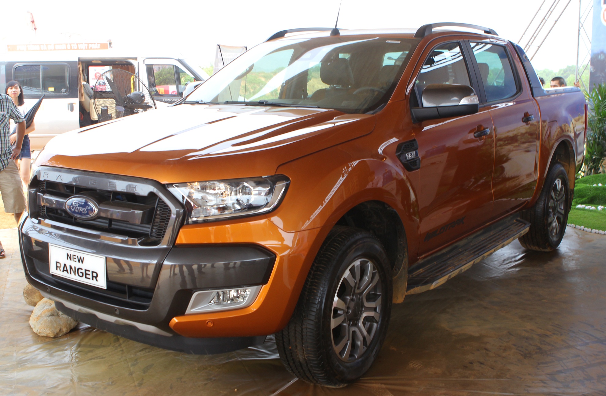 Anh chi tiet Ford Ranger 2015 vua ve Viet Nam hinh anh