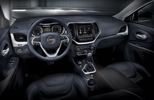Hệ thống UConnect trên chiếc Jeep Cherokee của Fiat Chrysler có thể bị hacker tấn công. Nguồn: Jeep